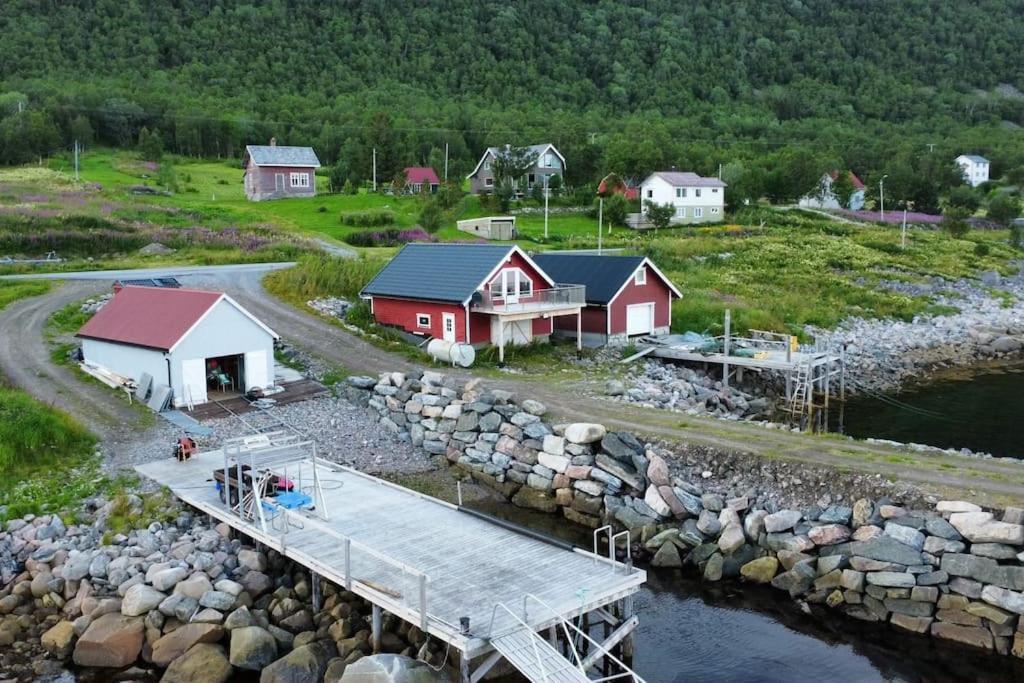 Leilighet I Rorbu Pa Kaldfarnes - Yttersia Senja 外观 照片
